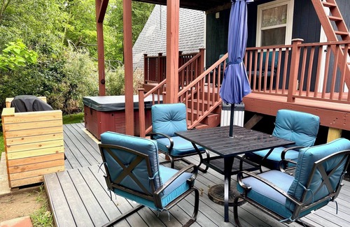 Findlay Chalet De Esquí | Relaxing Scenic 2-Bedroom Retreat With Private Hot Tub