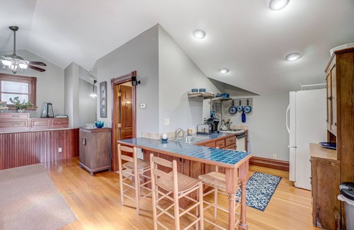 Stillwater Apartamento | Relaxing South Hill Loft - Studio Apartment in Historic Stillwater Minnesota