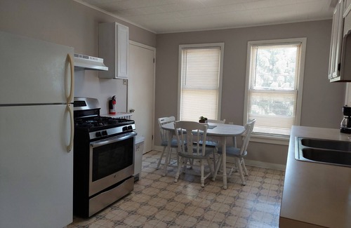 Wilkes-Barre Apartamento | Relaxing Spot in Wilkes-Barre with Private Parking