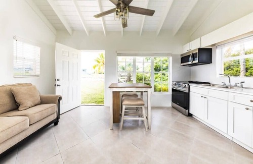 Bottle Creek Apartamento | Walk to Beach & Shops - High Rock House w/ Kitchen