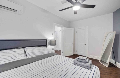 St. Louis Apartamento | Relaxing & Sunny Apt. Great 4 long stays!