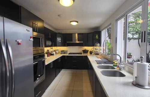Antiguo Cuscatlan Casa | Relaxing Modern Home - Centrally Located
