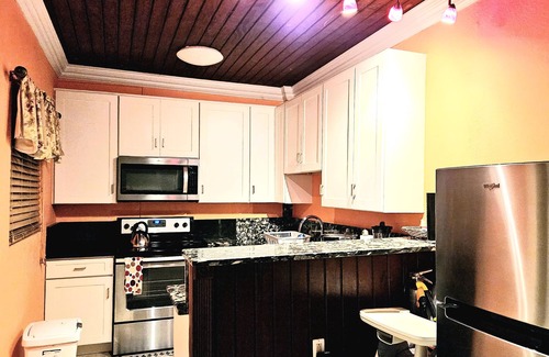 Savannah Apartamento | Relaxing, tastefully decorated one-bedroom unit with all modern facilities