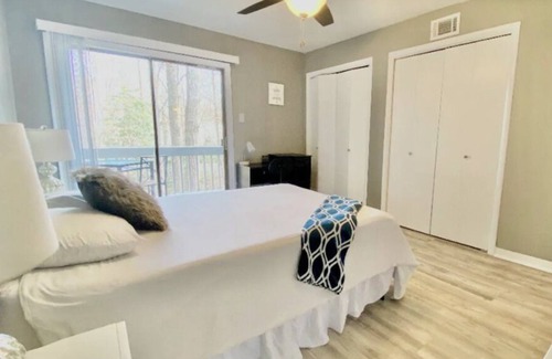 North Chesterfield Condominio | Relaxing @ The Owl's Nest: Rolling Hill at Bon Air