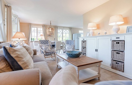 Midlum Casa | "Relaxing vacation at Gely's Huus: wellness and nature combined!"