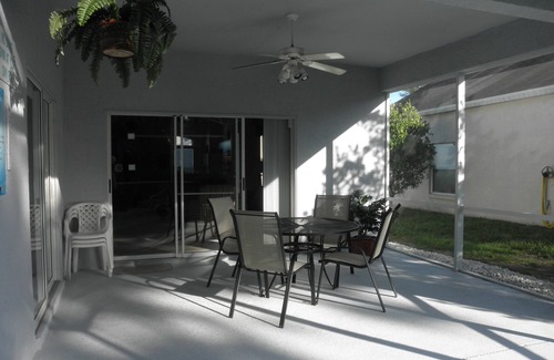 Esprit Villa | Relaxing Vacation Home w / Lago, Golf, Piscina, Tenis, Internet, cable, Puestas de sol