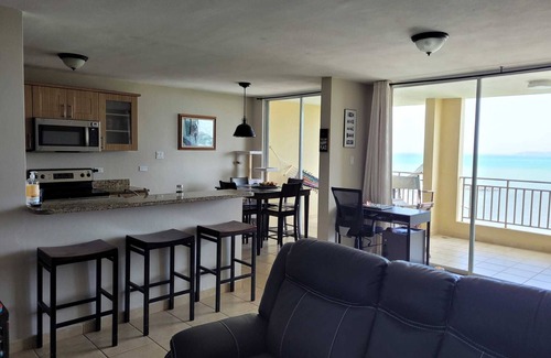 Sardinera Apartamento | Relaxing View at a 3 Bedroom Marina Condo