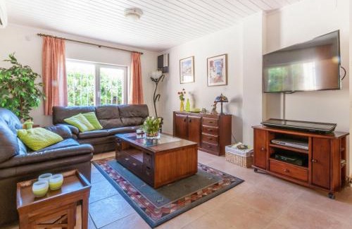 Sant Pere Pescador Casa | Relaxing Villa Steps from Beach