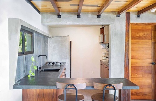 Centro Villa | Casa Villa Real... ¡tu refugio con acceso directo y vistas impresionantes a la laguna!