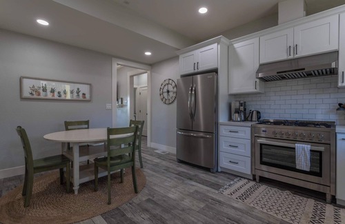 Graton Casa | Relaxing Vineyard View, Rooftop Deck & Game Room