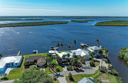 Punta Gorda Casa | Relaxing Water Front Escape 3-bedroom house
