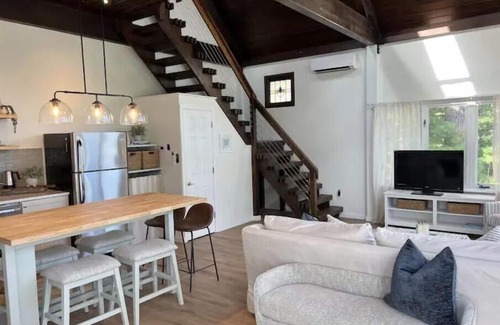 Lake Shore Apartamento | Relaxing Waterfront Apartment!