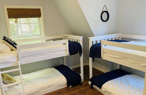 Lake Oconee Cabaña | Relaxing waterfront getaway on Lake Sinclair