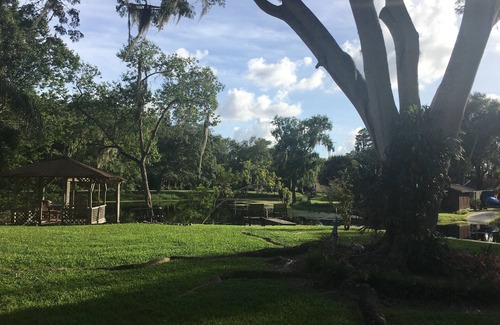 Lutz Casa | Relaxing waterfront haven. Near Moffett cancer center.