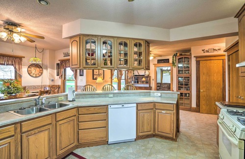 Washburn Casa | Relaxing Waterloo Retreat w/ Orchard View!