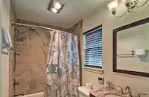 Galveston County Casa | Relaxing Waterside Home w/ Dock & Extra Suite
