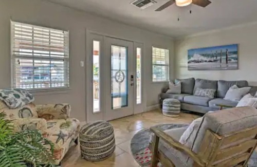 Galveston County Casa | Relaxing Waterside Home w/ Dock & Extra Suite