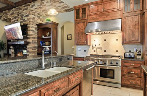 Temecula Villa | Maravilloso Wine Country Estate w / BAR + SPA + PISCINA + BBQ + VBALL + FÚTBOL