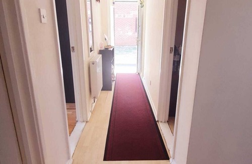 Slough Apartamento | Remarkable 1-bed Flat in Slough, Near Farnham Road