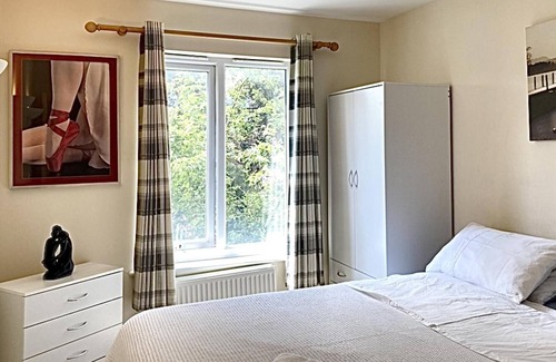 Cheltenham Apartamento | Remarkable 2-bed Apartment in Cheltenham