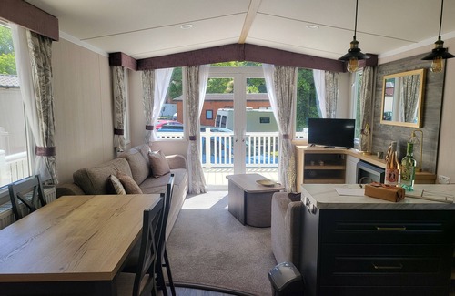 St Minver Cabina | Remarkable 3-Bed lodge in St Minver