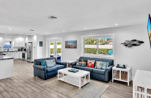 Bel Air Villa | Remarkable 4 Bedroom Villa by the Beach