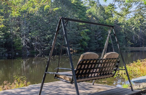 Henryville Casa | Remarkable and Gorgeous lake front with tranquil setting