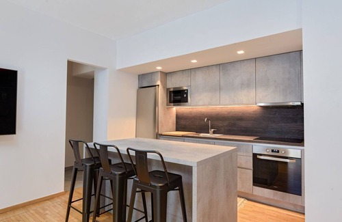 Koukaki Villa | Remarkable Athens Apartment | 1 Bedroom | Apartment Koukei | Balcony | Koukaki | Acropolis