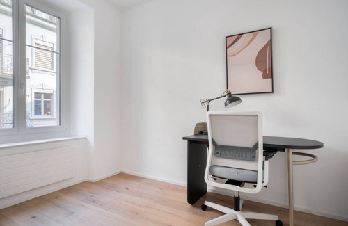 Seefeld Apartamento | Remarkable Seefeld 1BR w/ Office, nr Lake, by Blueground