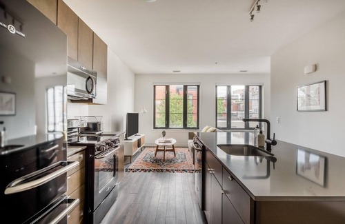 Shaw Apartamento | Remarkable Shaw 1BR w/ W/D, nr Restaurants & National Park, by Blueground
