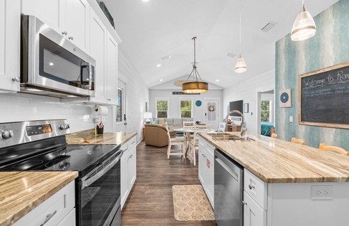 Magnolia Bluffs Casa | Reminiscing, just a few short minutes to the beach