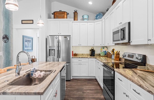 Magnolia Bluffs Casa | Reminiscing, just a few short minutes to the beach