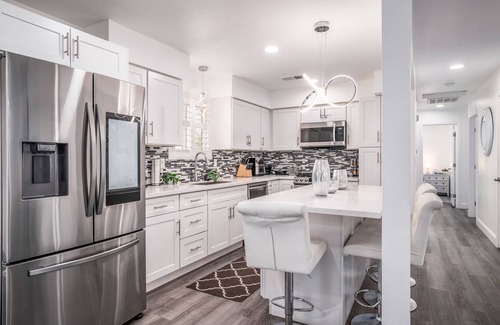 Madera Casa | Remodeled 1-Acre Ranch Style Home in Madera
