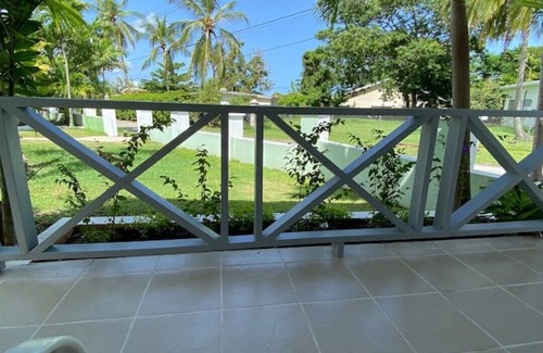 Sunset Crest Apartamento | Remodeled 1BR Suite - 5 min walk to the beach!