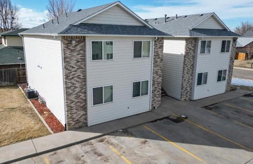 Brighton Casa | Remodeled 2 King Beds close to DIA and Barr Lake