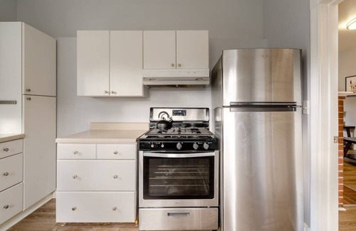 Richmond Casa | Remodeled 2BR | Walk to Coffee, Bars & More