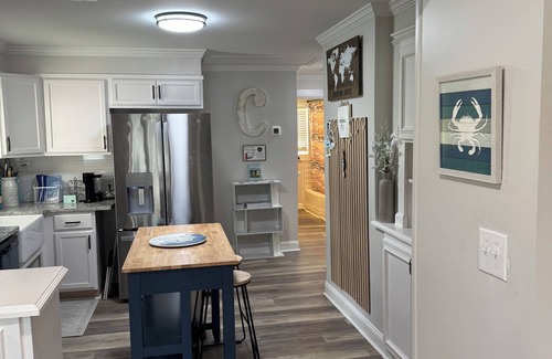 Rogersville Casa | Remodeled 3 bedroom/2 bath house. Sleeps 7. Availability for 12. Great Location