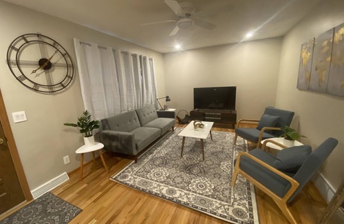 South Central Omaha Casa | Remodeled 4-2 in the Heart of Omaha- Pay Monthly
