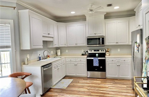 St. Simons Island Casa | Remodeled 4-bedroom house in a quiet neighborhood on Saint Simons Island FLETC