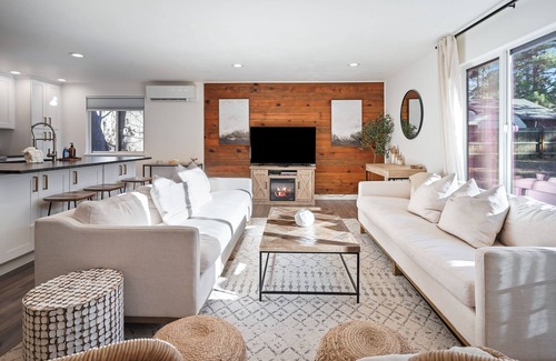 Deschutes River Woods Casa | Remodeled & Adorable, Forest Getaway, Fish, Bike, Hike