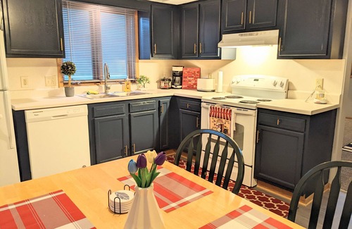 Council Bluffs Apartamento | Remodeled apartment in quiet neighborhood