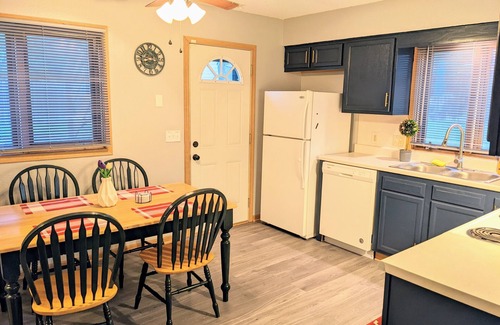 Council Bluffs Apartamento | Remodeled apartment in quiet neighborhood