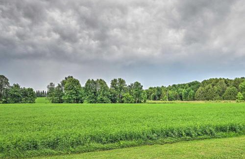 Krakow Casa | Remodeled Cecil Farmhouse, Near Shawano Lake!