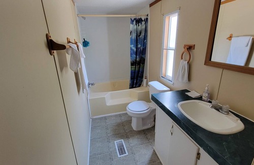 Benton Apartamento | Remodeled Cottage 4 at the King Creek Lodge and Marina