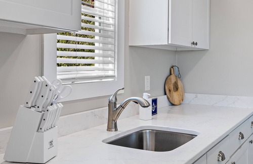 Winterport Cabaña | Remodeled cottage with river views, propane firepit + wifi