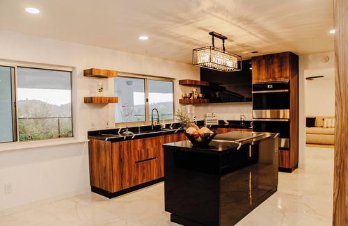 North Broadway Casa | Remodeled Estate w/pool and Serene Mountain Views, Central to city & Event Space