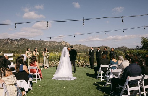 North Broadway Casa | Remodeled Estate w/pool and Serene Mountain Views, Central to city & Event Space