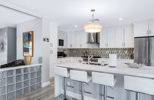 Racquet Club South Casa | Remodeled Gem with Pool, Hot Tub, Fire Pit, Grill & Putting Green