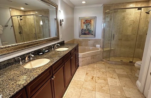 Destin Complejo | Unidad de esquina de baño completo de 3 dormitorios / 3 baños en piso alto