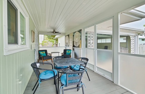 Punta Gorda Cabaña | Remodeled historic downtown Punta Gorda, FL charming cottage